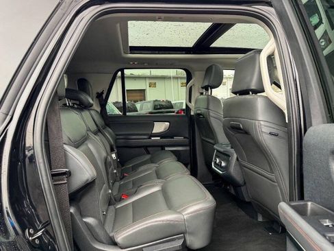 Used 2025 Ford Expedition Max Active AWD/4WD image 16