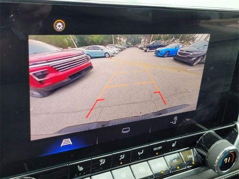 Used 2023 Chevrolet Colorado LT w/ LT Convenience Package II image 31