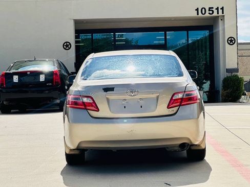 Used 2009 Toyota Camry FWD image 9