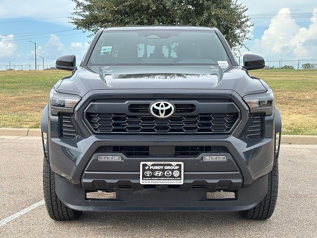 Certified 2025 Toyota Tacoma TRD Off-Road w/ TRD Off Road Upgrade Package AWD/4WD image 3