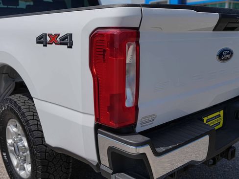 Used 2025 Ford F250 XLT AWD/4WD image 9
