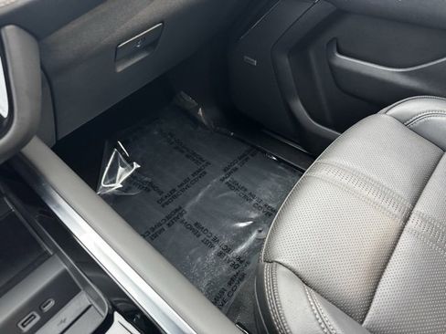 Used 2025 Chevrolet Tahoe High Country image 21