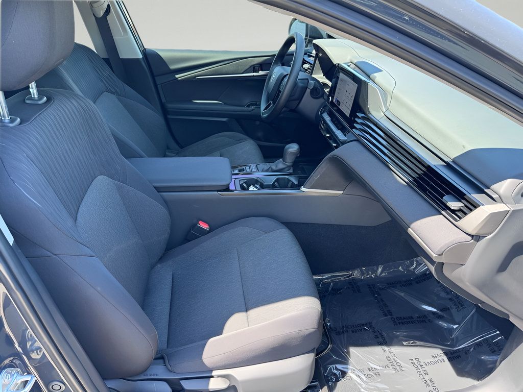 Used 2025 Toyota Camry LE FWD image 15