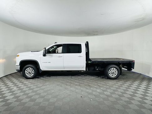 Used 2024 Chevrolet Silverado 2500 LT w/ Convenience Package AWD/4WD image 14