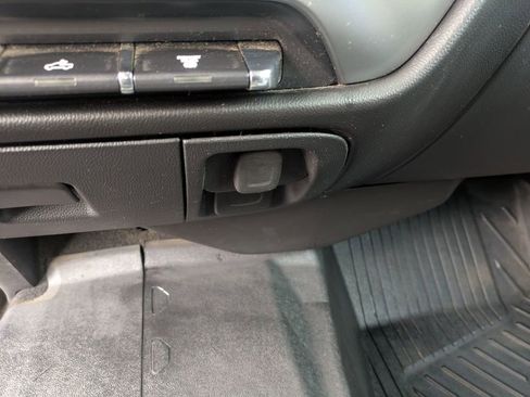 Used 2017 Chevrolet Silverado 2500 LT w/ LT Convenience Package image 26