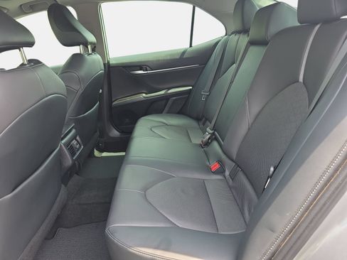 Used 2021 Toyota Camry XSE FWD image 13