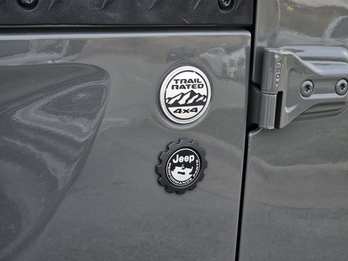 Used 2020 Jeep Wrangler Sport image 8