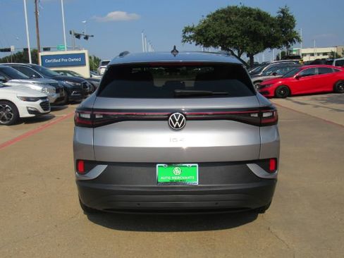 Used 2023 Volkswagen ID.4 Pro image 8