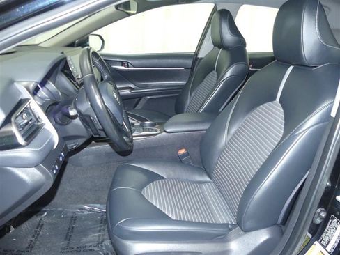 Used 2021 Toyota Camry SE AWD/4WD image 17
