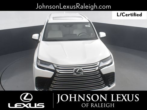 Used 2025 Lexus LX 700h Luxury AWD/4WD image 15