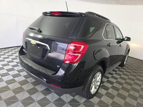 Used 2017 Chevrolet Equinox LT w/ Convenience Package image 4