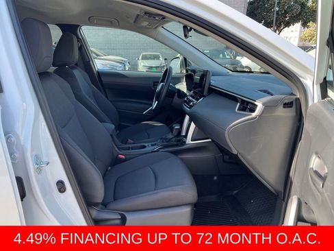 Certified 2025 Toyota Corolla Cross LE image 19