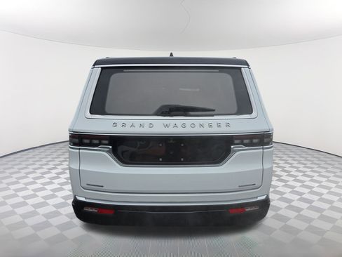 Used 2022 Jeep Grand Wagoneer Series III image 4