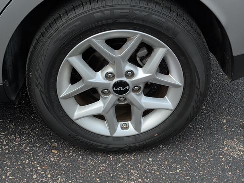 Certified 2023 Kia Soul LX w/ Option Group 015 FWD image 5