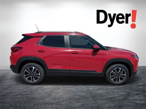 New 2026 Chevrolet TrailBlazer LT w/ Driver Confidence Package image 2