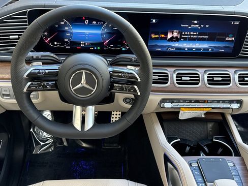 New 2026 Mercedes-Benz GLS 450 4MATIC image 25