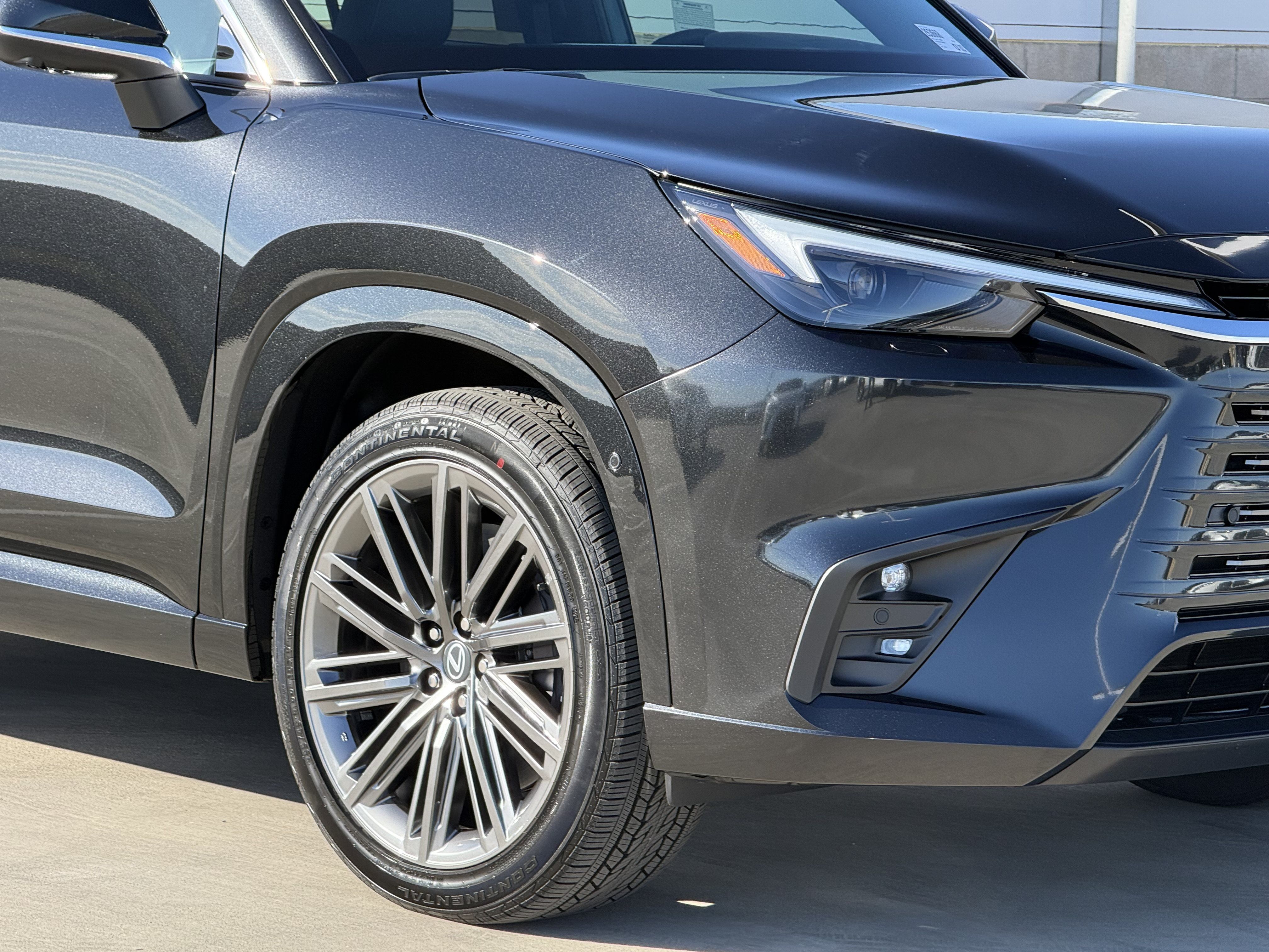 New 2026 Lexus TX 550h AWD Plug-In Hybrid w/ Technology Package image 4