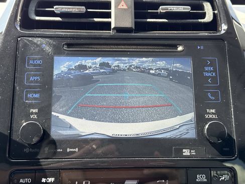 Used 2017 Toyota Prius Three Touring FWD image 25