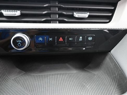 Used 2026 Ford Explorer Active AWD/4WD image 24