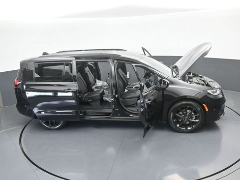 New 2026 Chrysler Pacifica Select w/ S Appearance Package image 72