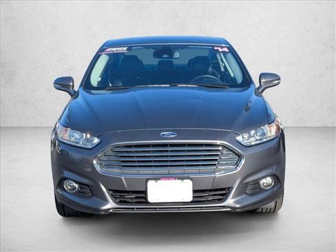 Used 2014 Ford Fusion SE w/ Equipment Group 502A image 2
