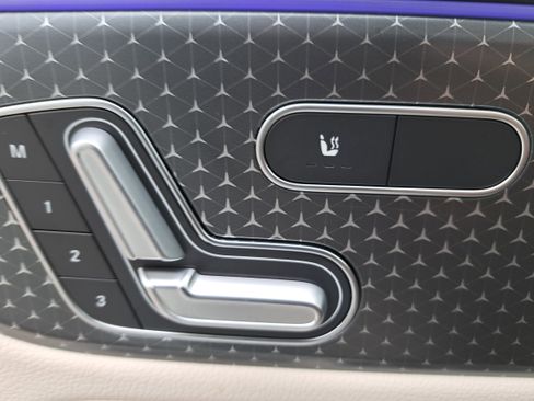 Certified 2025 Mercedes-Benz GLA 250 4MATIC image 30