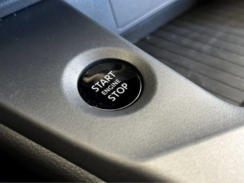 New 2026 Nissan Sentra SV w/ SV Convenience Package FWD image 4