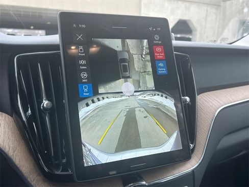 New 2026 Volvo XC60 B5 Plus w/ Protection Package Premier image 17