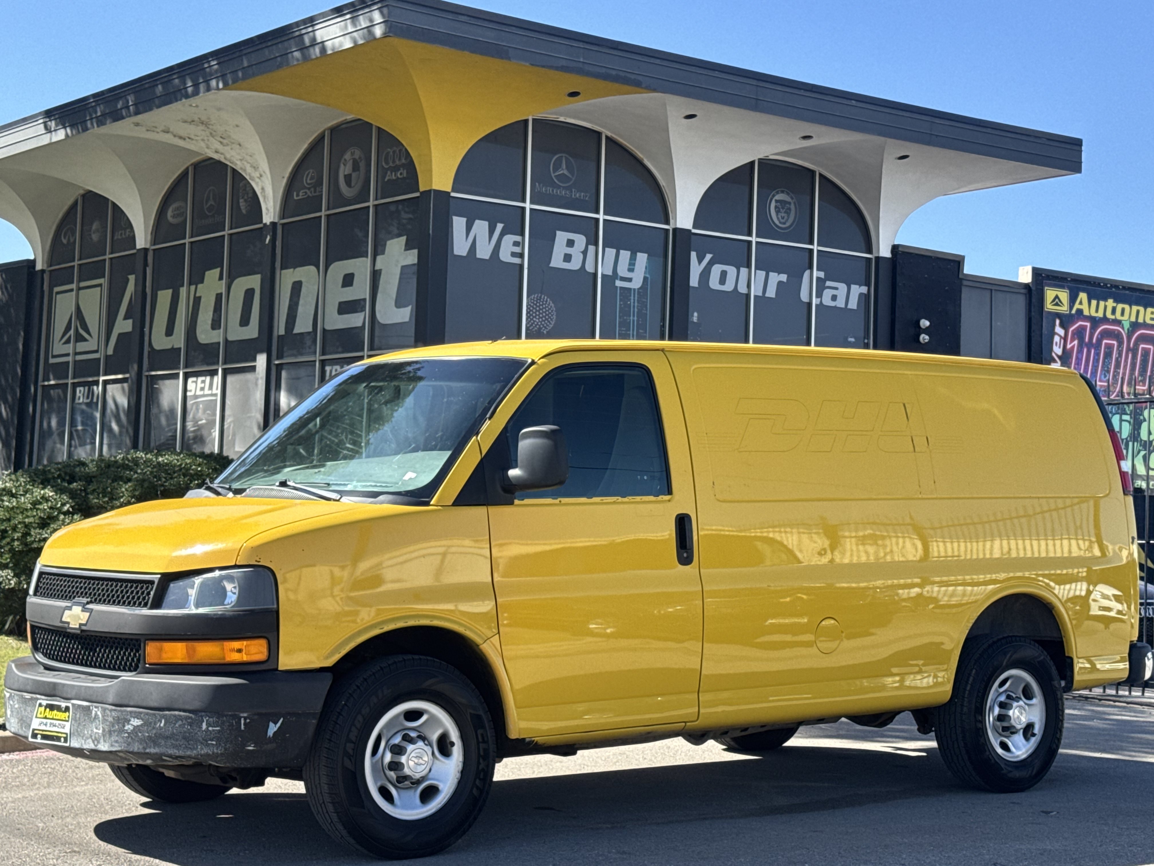 Used 2019 Chevrolet Express 2500 RWD image 1