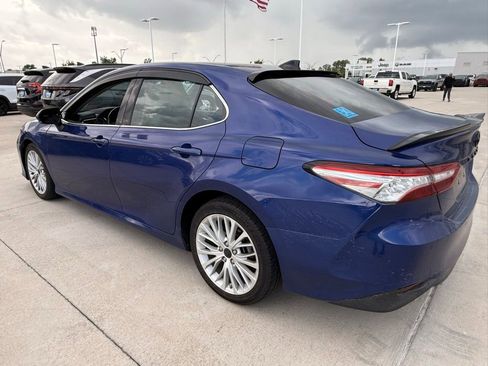 Used 2018 Toyota Camry XLE w/ Protection Package (Q2) FWD image 3