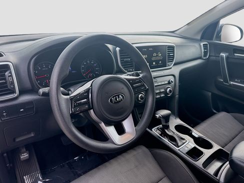 Used 2020 Kia Sportage LX FWD image 9