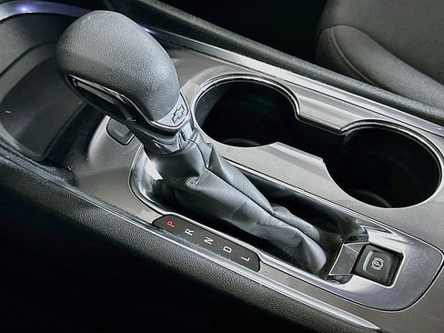 Used 2025 Chevrolet Malibu LT FWD image 17