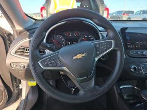 Used 2023 Chevrolet Malibu LT FWD image 18