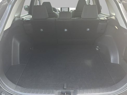 Used 2025 Toyota RAV4 XLE AWD/4WD image 18