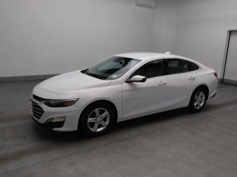 Used 2024 Chevrolet Malibu LT image 2