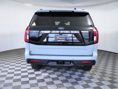 Certified 2025 Ford Expedition Active AWD/4WD image 5