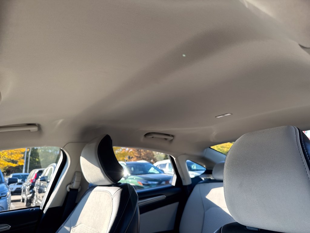 Used 2019 Ford Fusion SE w/ Equipment Group 151A FWD image 15