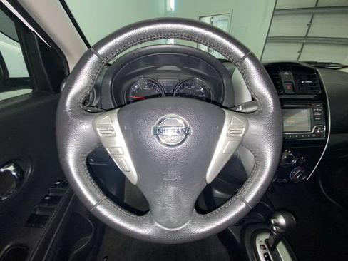 Used 2017 Nissan Versa SV w/ SV Special Edition Package FWD image 14