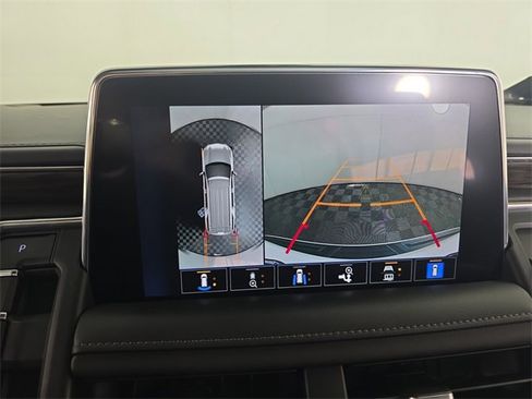 Used 2022 Chevrolet Tahoe Z71 w/ Off-Road Capability Package image 14