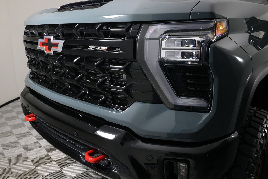 Used 2026 Chevrolet Silverado 2500 ZR2 AWD/4WD image 38
