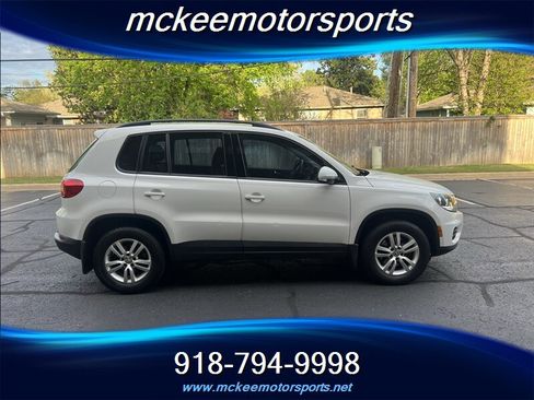 Used 2016 Volkswagen Tiguan S image 1
