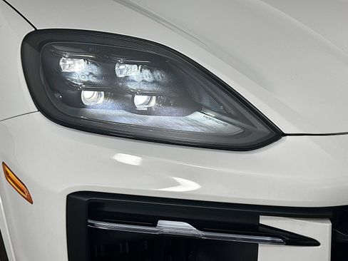 New 2026 Porsche Cayenne S AWD/4WD image 9