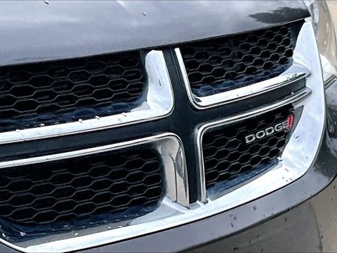 Used 2019 Dodge Grand Caravan SXT FWD image 11
