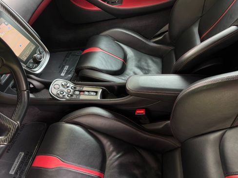 Used 2017 McLaren 570S Coupe RWD image 41