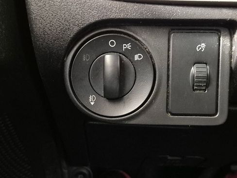 Used 2010 Ford Focus SES FWD image 18