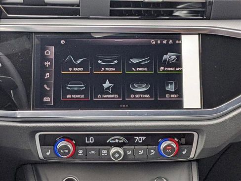 New 2025 Audi Q3 2.0T Premium image 11