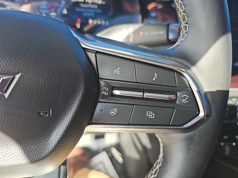 Used 2025 Chevrolet Traverse Z71 w/ Driver Confidence Package image 13