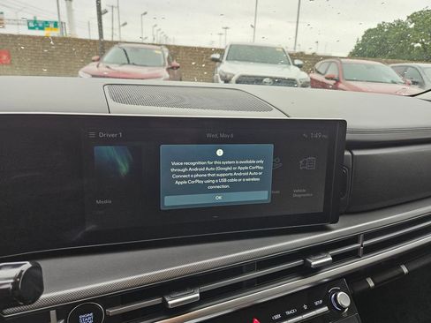 Used 2025 Hyundai Santa Fe SEL FWD image 19