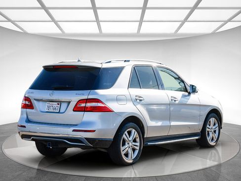 Used 2013 Mercedes-Benz ML 350 4MATIC image 3