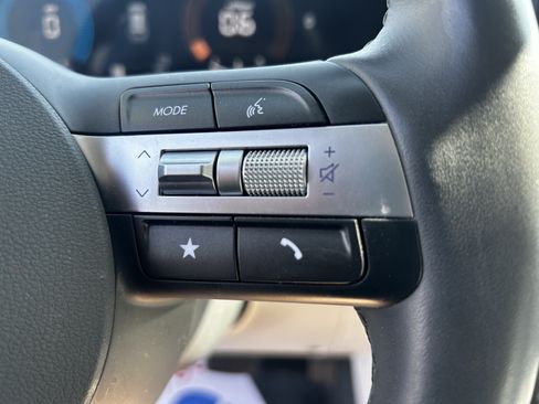 Used 2025 Hyundai Kona SEL AWD/4WD image 17